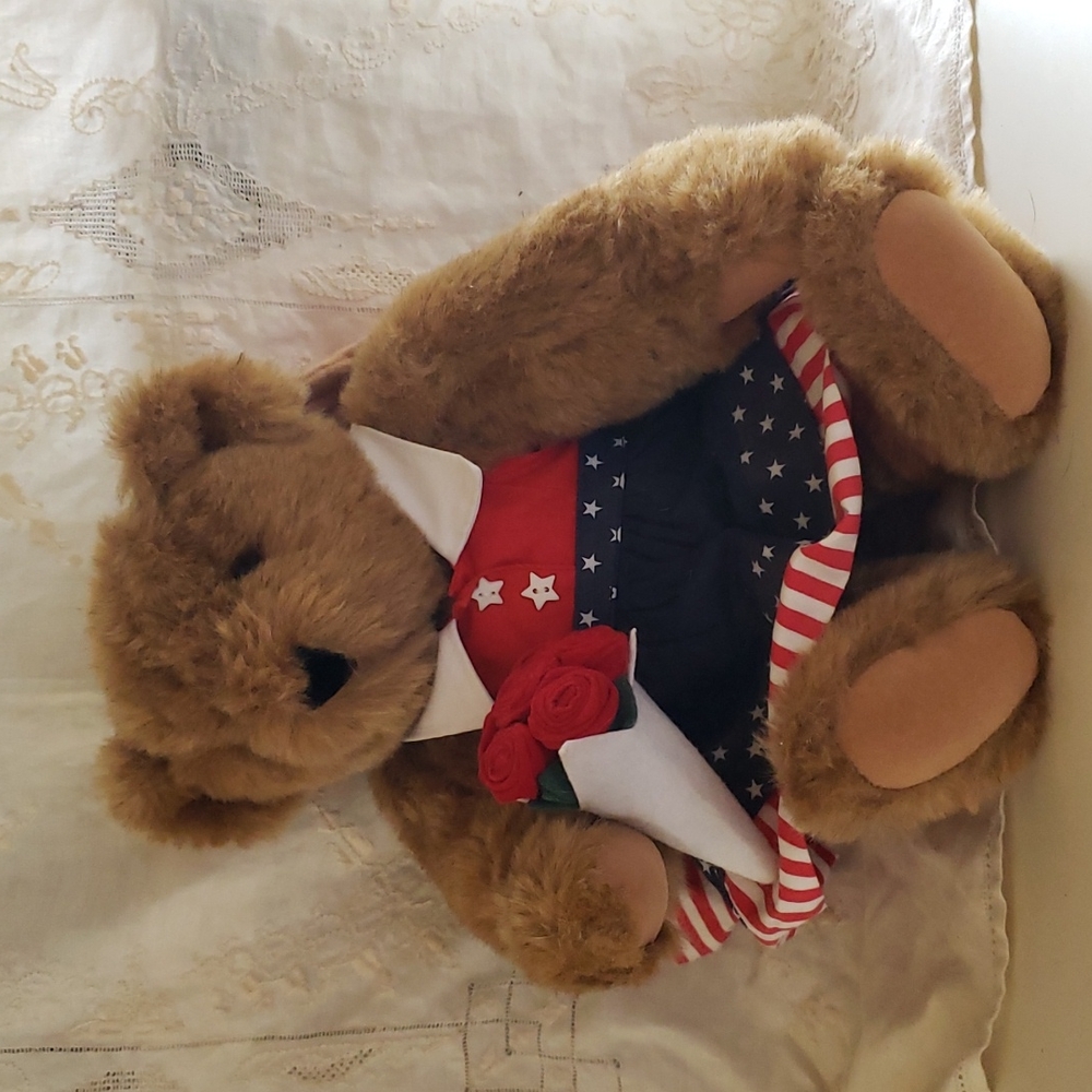 Vermont Teddy Bear Company Bear